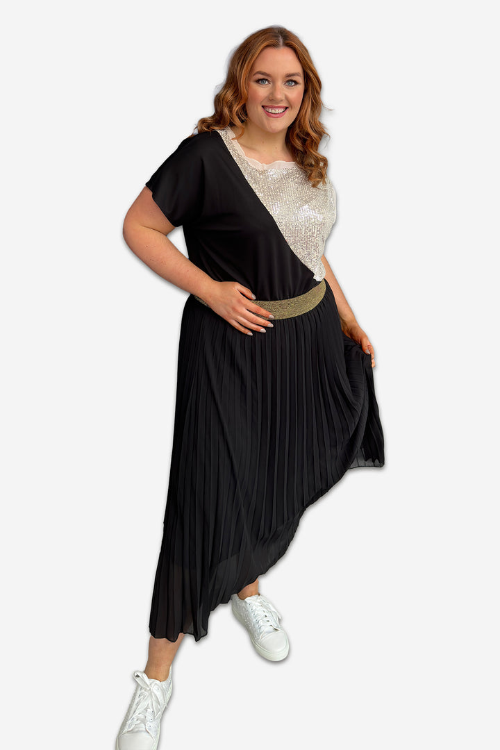 Black Pleated Skirt With Gold Waistband