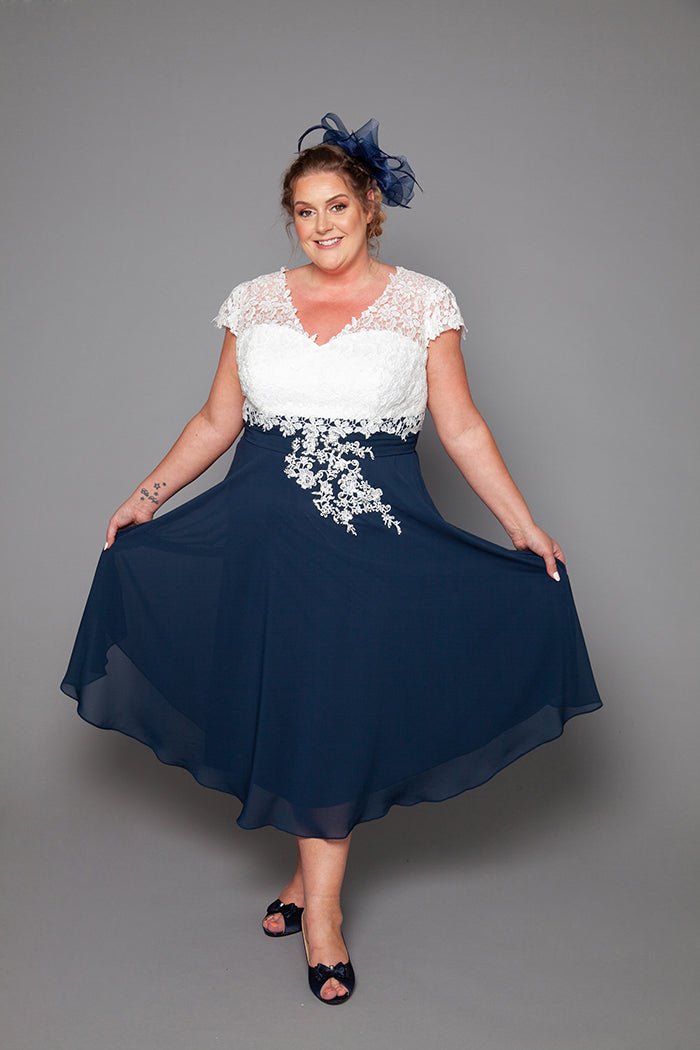 Fleur Dress - Curvy Chic Boutique