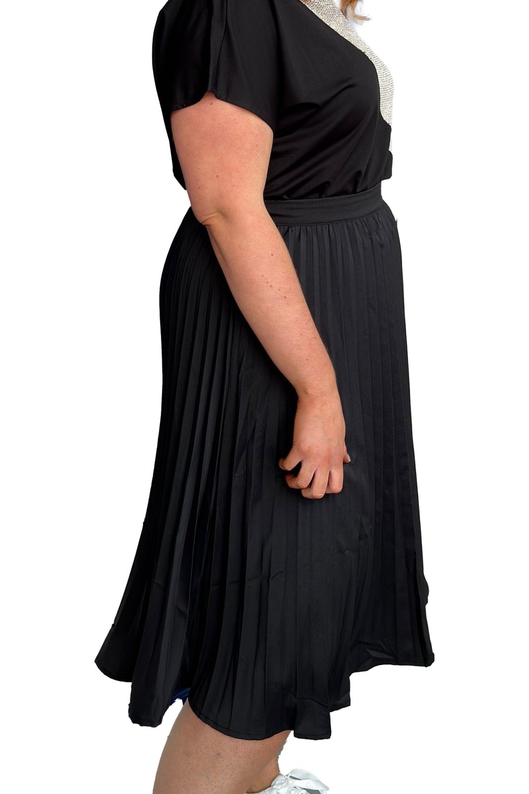 Pleated A Line Plus Size Black Midi Skirt - Curvy Chic Boutique