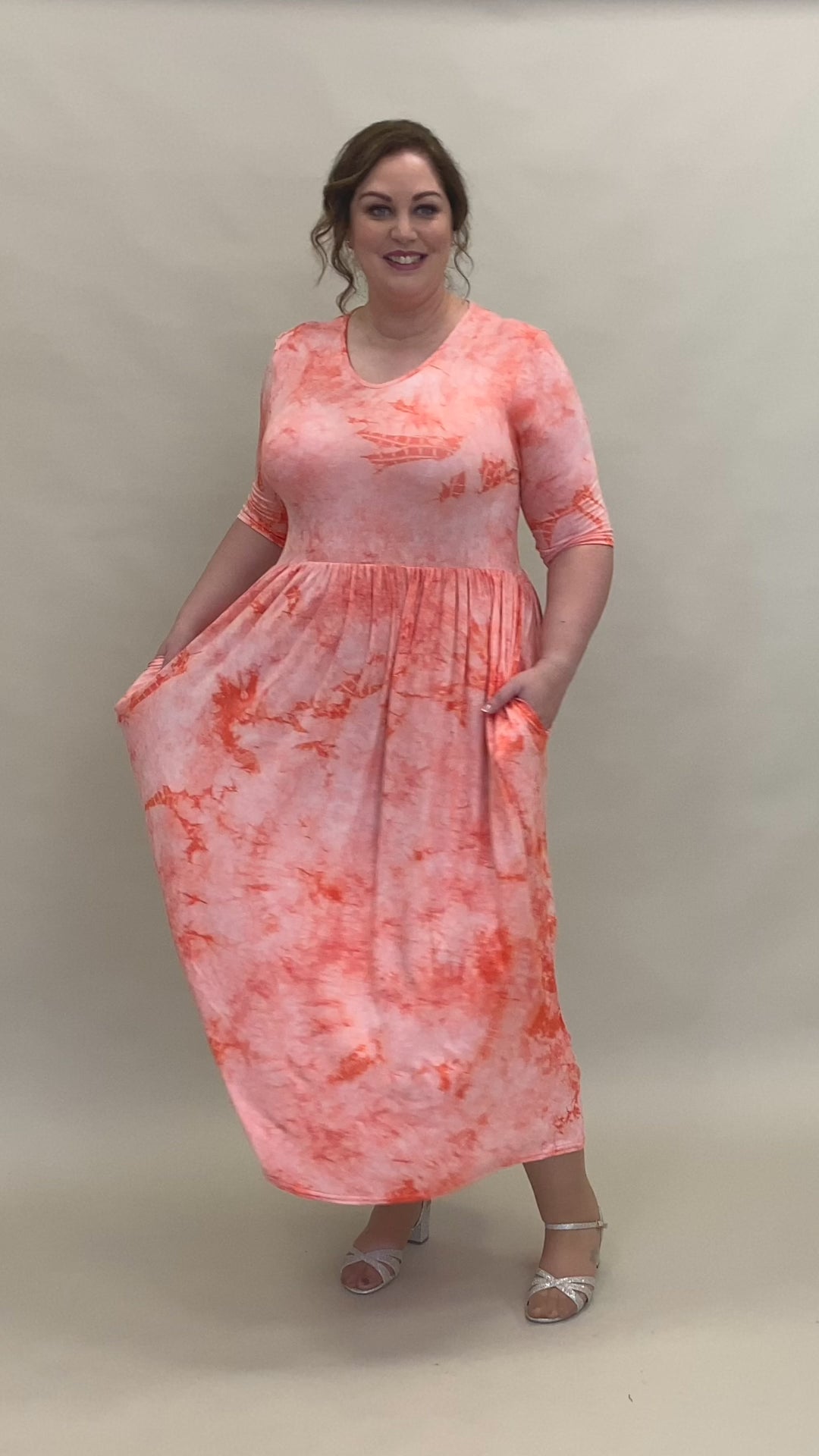 Tie Dye Stretchy Plus Size Maxi Dress with Pockets + Sleeves