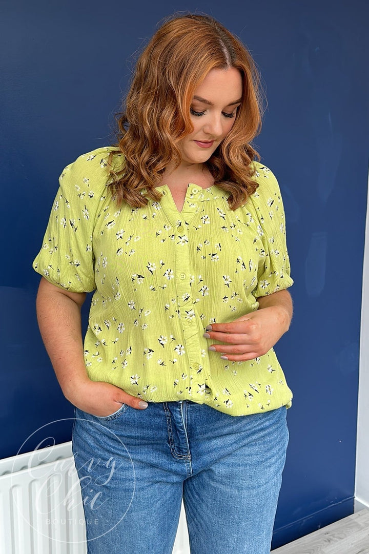 Green Floral Top with Short Sleeves - Curvy Chic Boutique