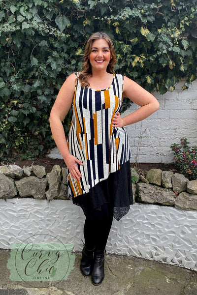 Plus Size Abstract Hanky Hem Top - Curvy Chic Boutique